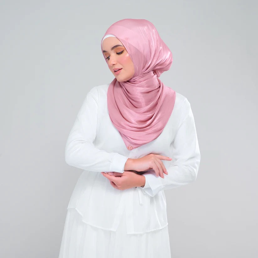 Raia Shawl | Ironless Shimmer in Dusty Rose