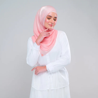 Raia Shawl | Ironless Shimmer in French Pink