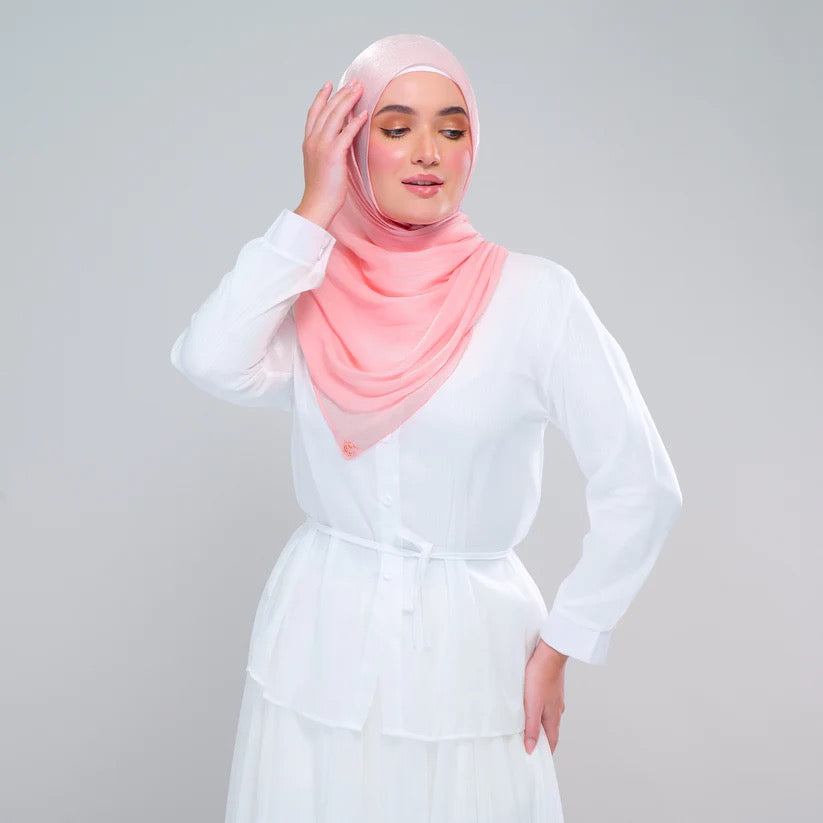 Raia Shawl | Ironless Shimmer in French Pink