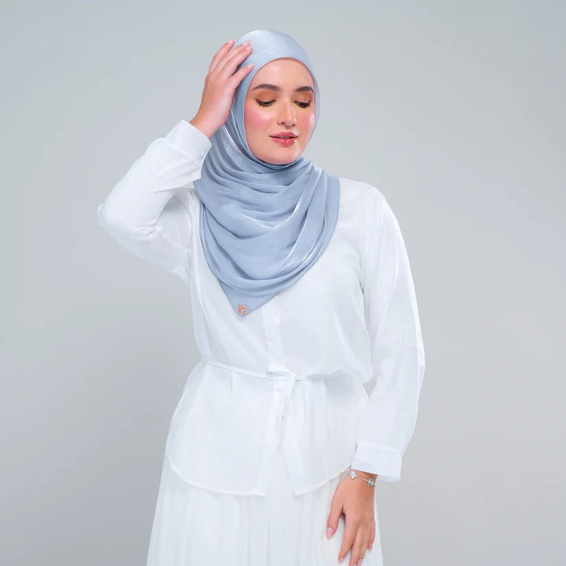 Raia Shawl | Ironless Shimmer in Dusty Blue