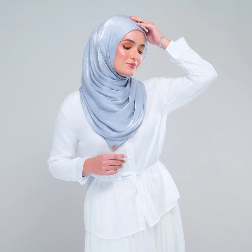 Raia Shawl | Ironless Shimmer in Dusty Blue