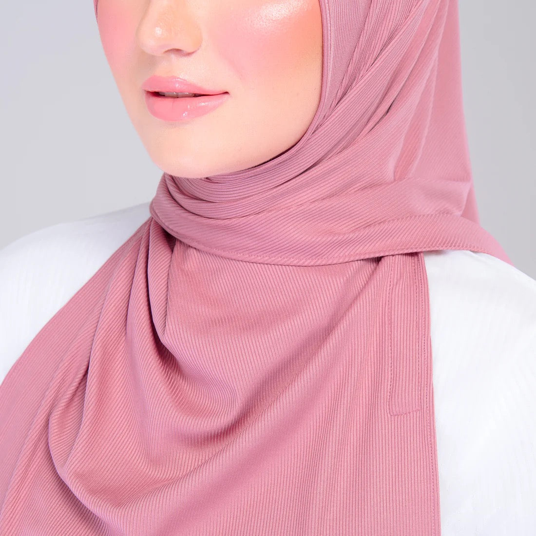 Instant Tag n' Go Shawl | Ribbed Jersey in Dusty Berry